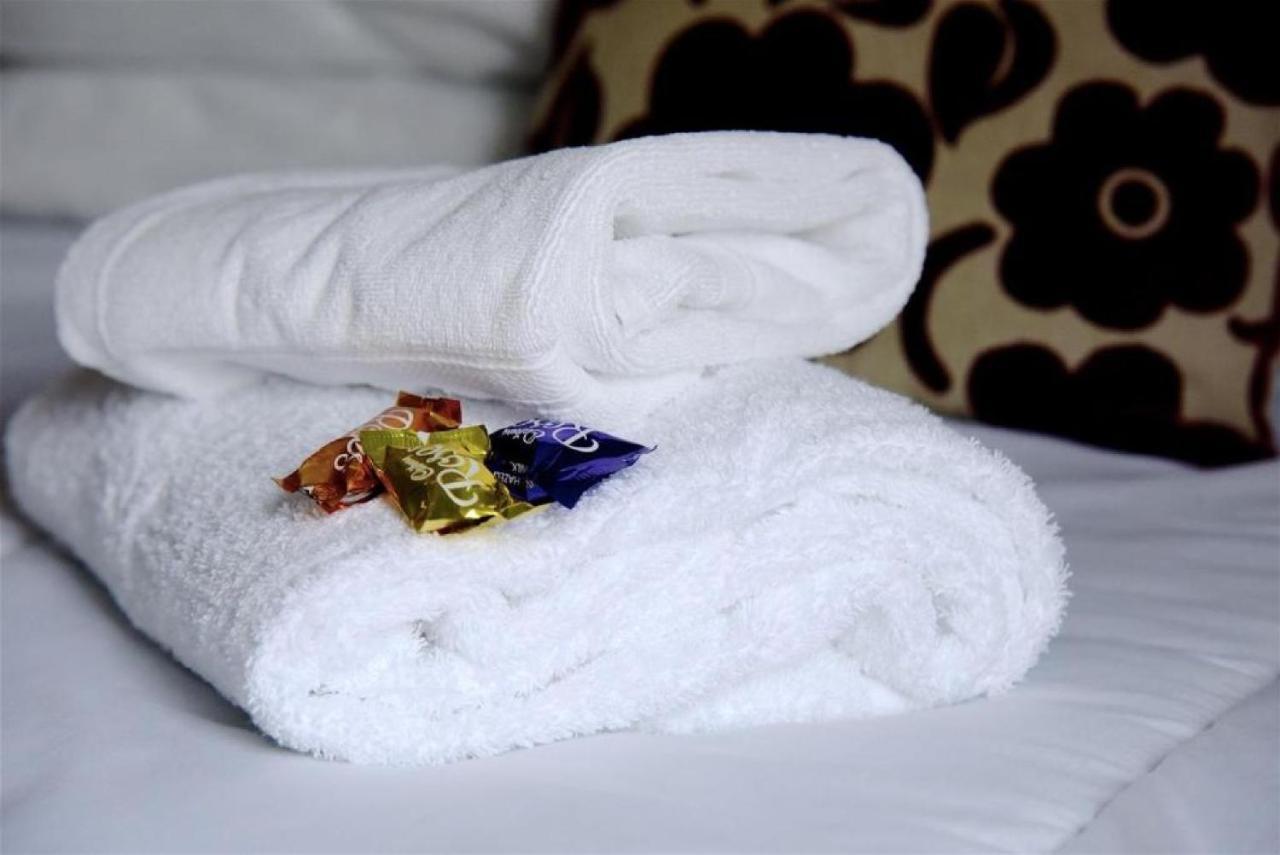 Oyo Inverour Guest House Gairlochy Ngoại thất bức ảnh
